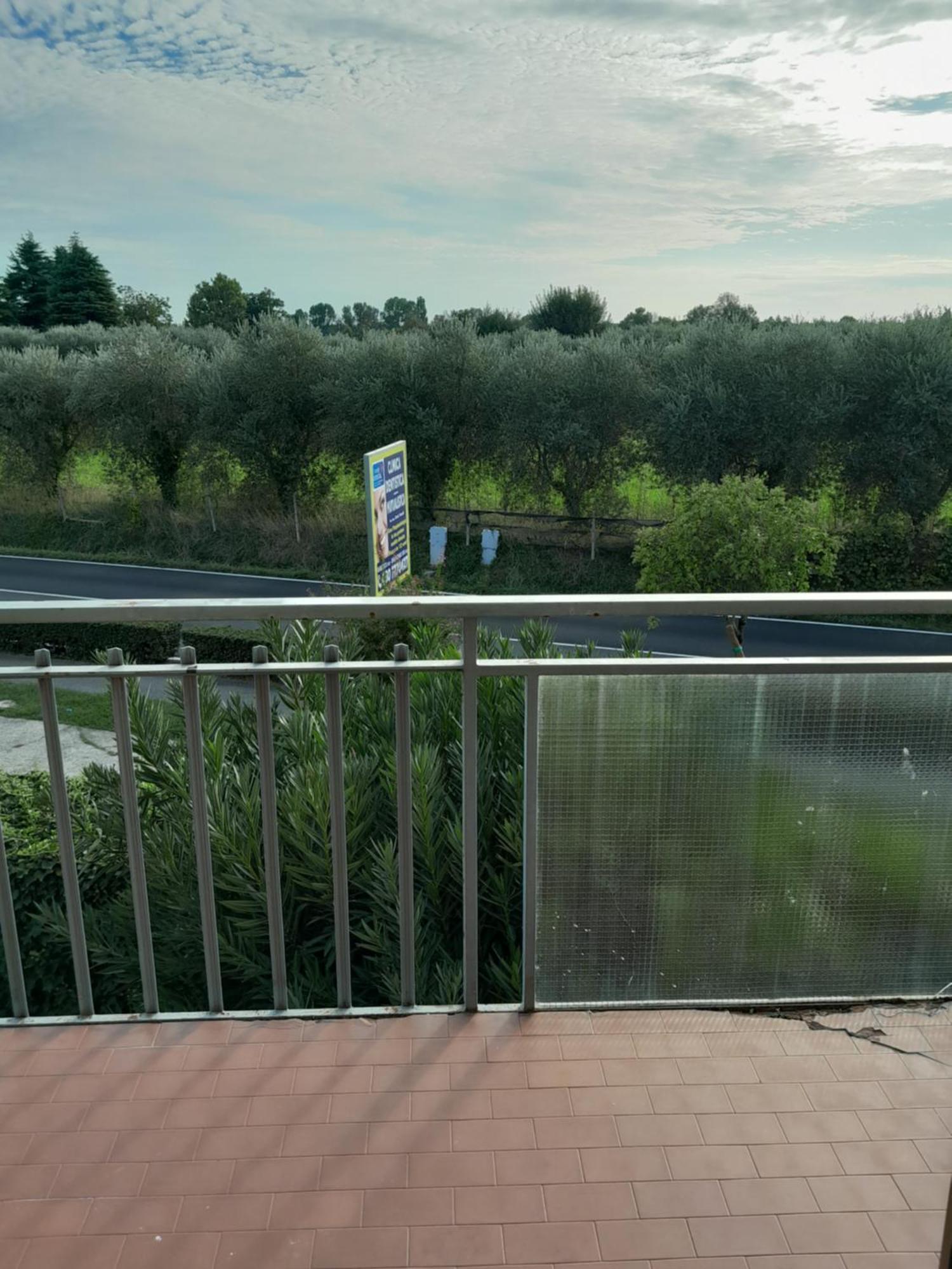 Casa Dell' Ulivo Apartment Desenzano del Garda Luaran gambar